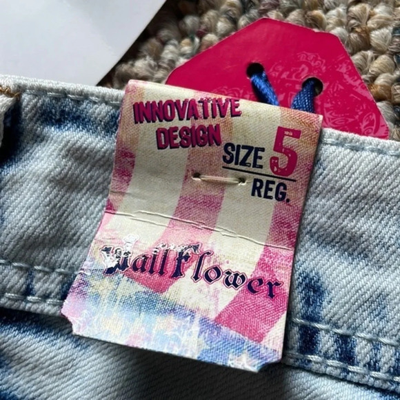 NWT Girl's Wallflower‎ Capri Jeans Size 5 - Picture 10 of 10